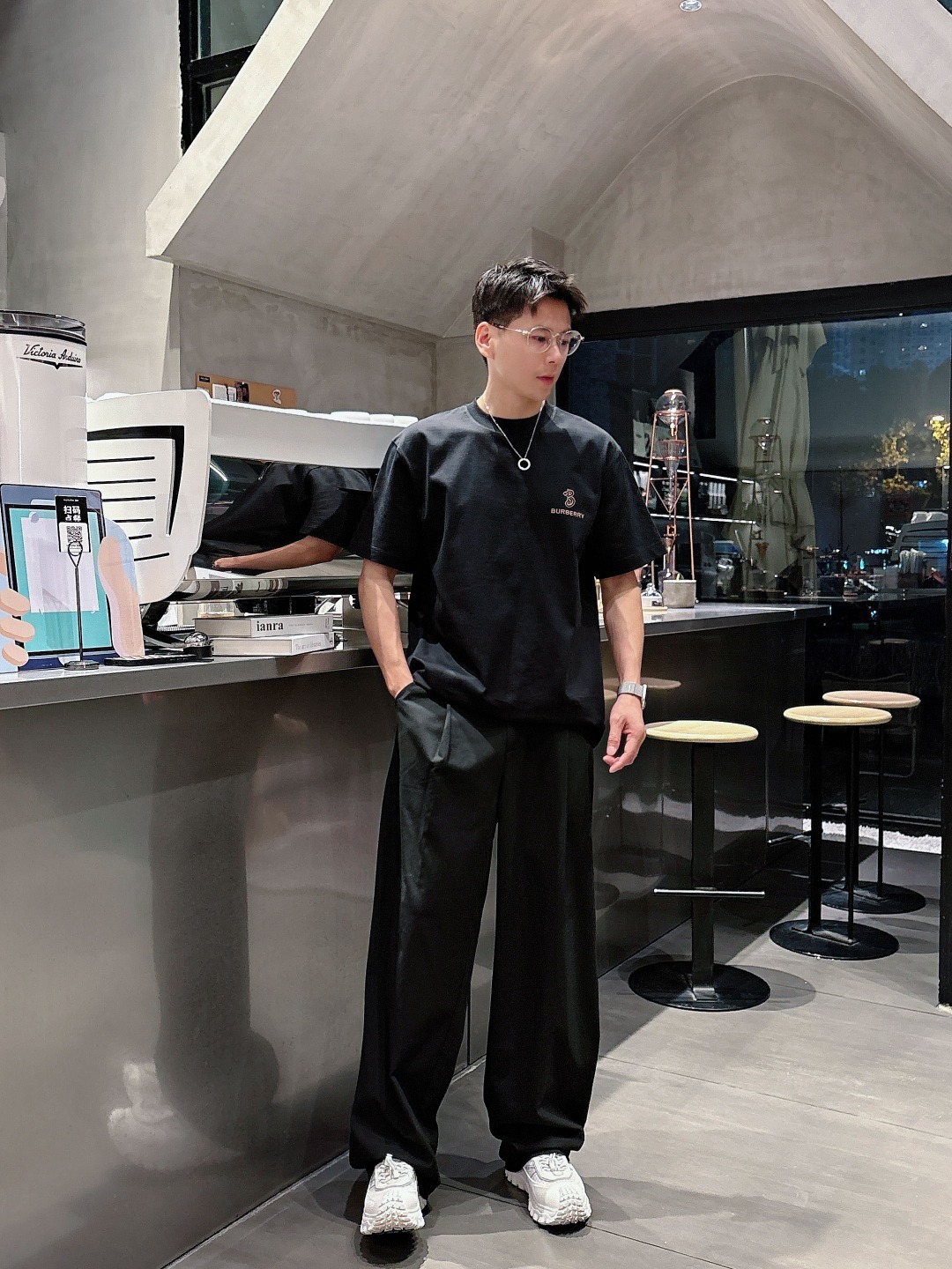 巴宝莉 2025春夏新款男女同款👫短袖T恤,!定制专属纯棉面料,定制原版工艺螺纹,胸前重工字母logo