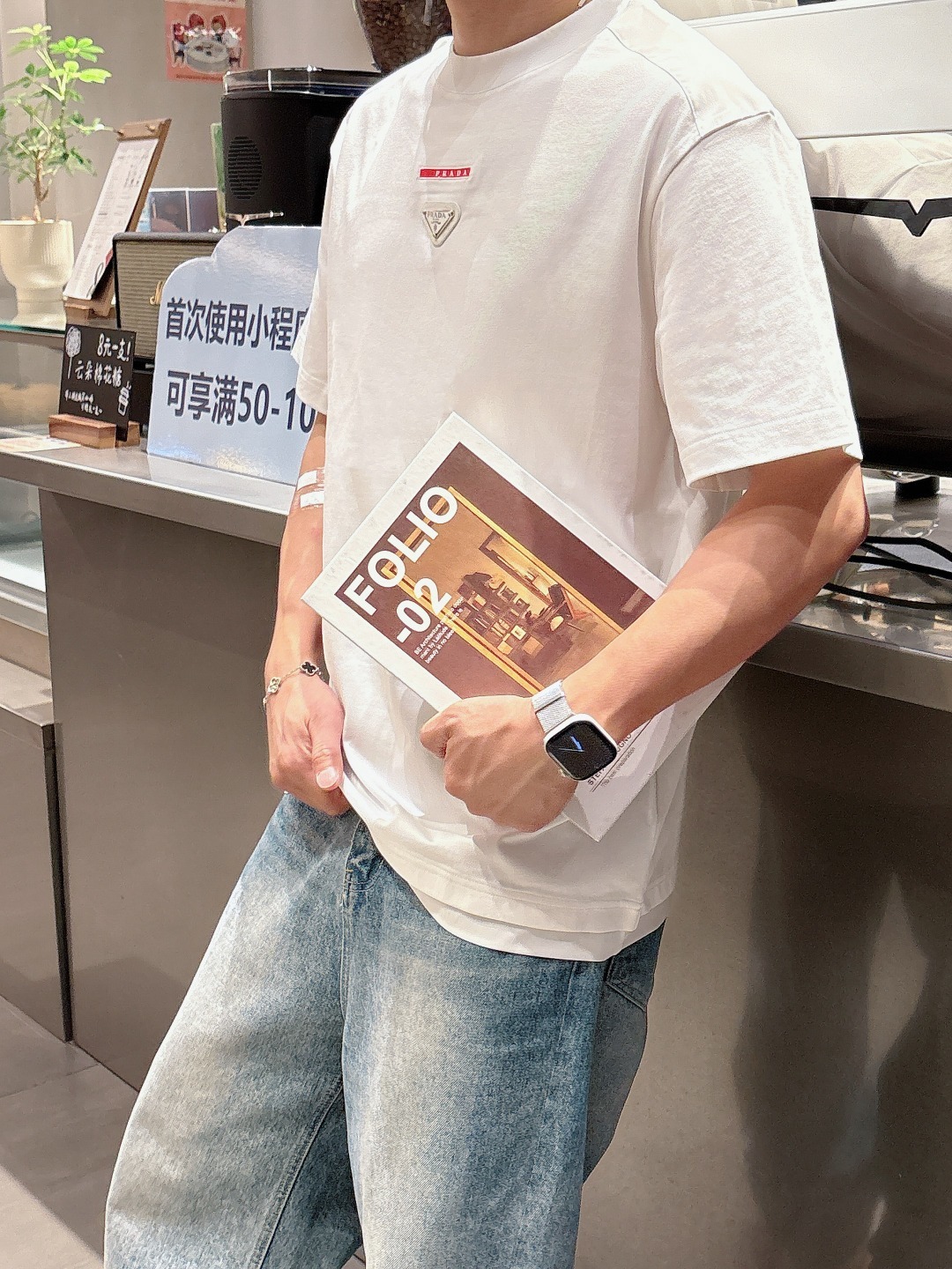 普拉达 2025春夏新款男女同款👫短袖T恤,!定制专属纯棉面料,定制原版工艺螺纹,胸前重工字母logo