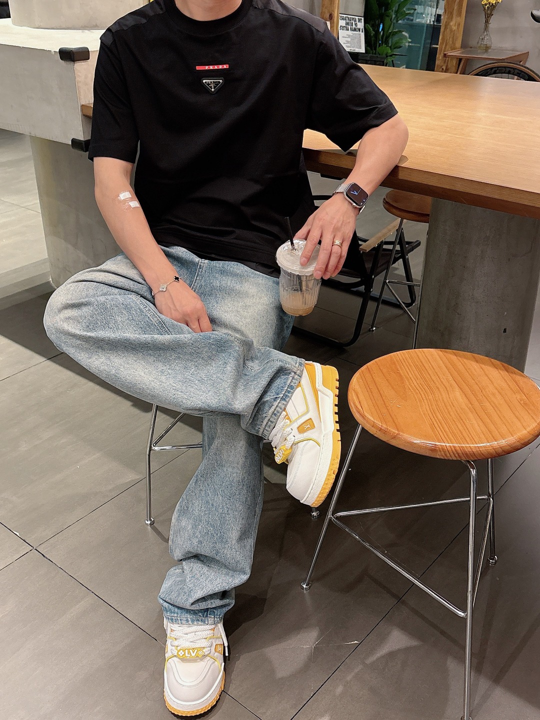  普拉达 2025春夏新款男女同款👫短袖T恤，！定制专属纯棉面料，定制原版工艺螺纹，胸前重工字母logo