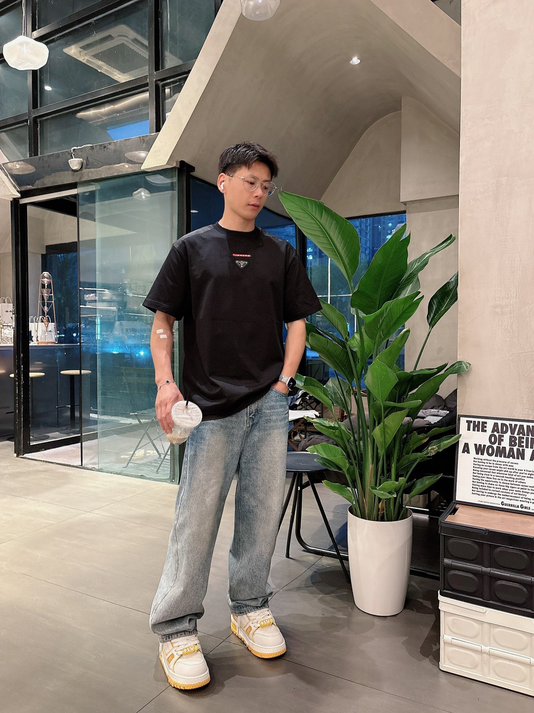  普拉达 2025春夏新款男女同款👫短袖T恤，！定制专属纯棉面料，定制原版工艺螺纹，胸前重工字母logo