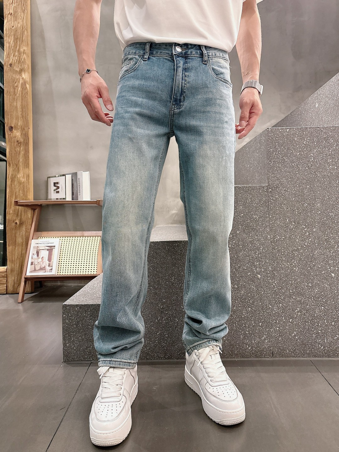 NO:427035,Prada summer new men's casual jeans, top quality!  Channel orders are sold simultaneously on the official website!  !  Original customized denim cotton material!  Suitable for casual/formal outfits ~ the best for daily commuting!  !  Size 29-38 (no 3537), prada, jeans, alexander wang19860909普拉达 夏新款男士休闲牛仔裤,顶级品质！渠道订单,官网同步出售！！原厂订制牛仔全棉材质！适合休闲/正装各种搭配～日常通勤的极品！！尺码29-38（没3537）,,prada,jeans,alexander wang,Men's clothing