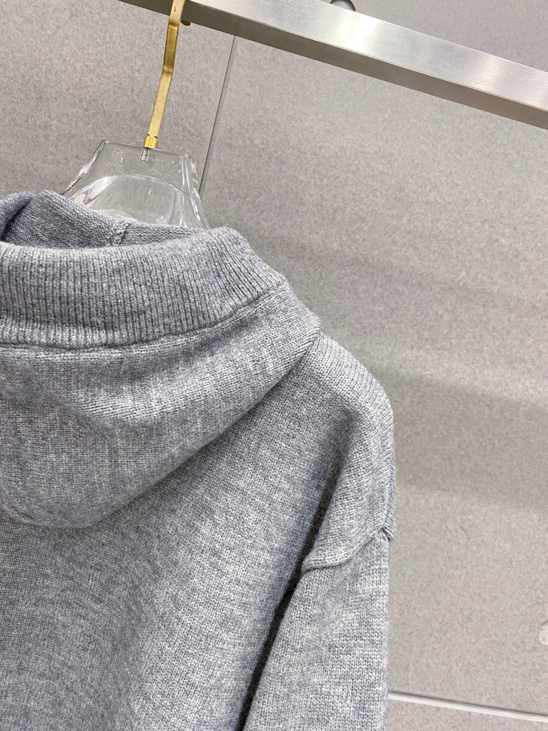 ￼ 塞林 官网 秋冬同步更新 针织外套 海外爆款 精细羊毛针织厚实面料 舒服又保暖 绝对高端产物 M-3