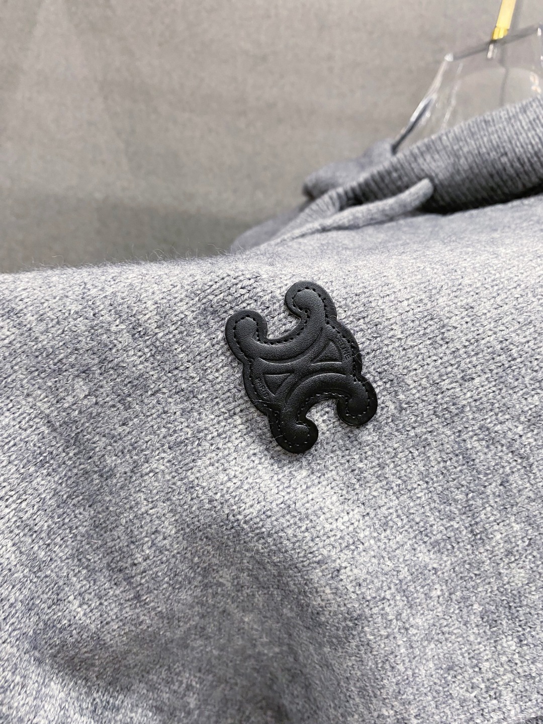 ￼ 塞林 官网 秋冬同步更新 针织外套 海外爆款 精细羊毛针织厚实面料 舒服又保暖 绝对高端产物 M-3