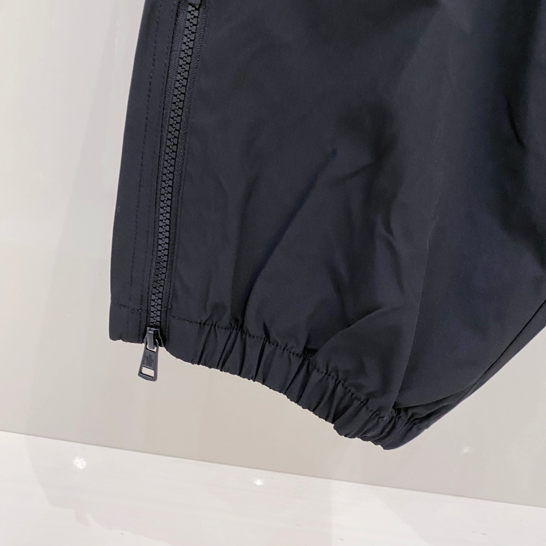  LV 2025男士精品休闲裤顶级面料休闲裤，最新款上身版型无敌正!绝对可以闭眼收的一款此款裤子非常百搭