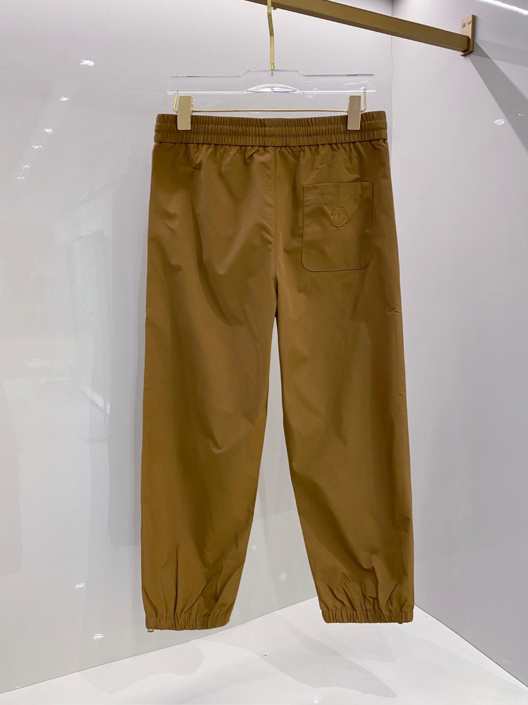  LV 2025男士精品休闲裤顶级面料休闲裤，最新款上身版型无敌正!绝对可以闭眼收的一款此款裤子非常百搭