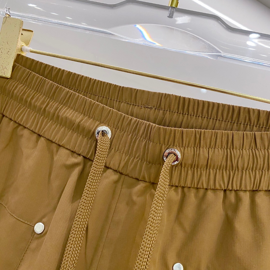  LV 2025男士精品休闲裤顶级面料休闲裤，最新款上身版型无敌正!绝对可以闭眼收的一款此款裤子非常百搭