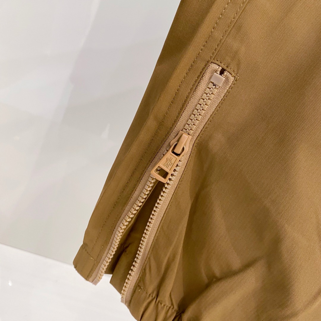  LV 2025男士精品休闲裤顶级面料休闲裤，最新款上身版型无敌正!绝对可以闭眼收的一款此款裤子非常百搭