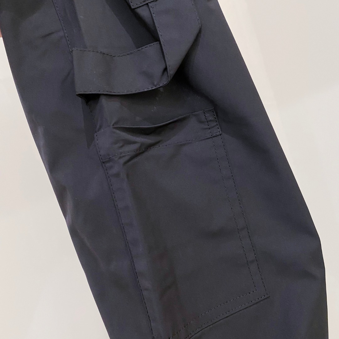  巴宝莉 2025男士精品休闲裤顶级面料休闲裤，最新款上身版型无敌正!绝对可以闭眼收的一款此款裤子非常百