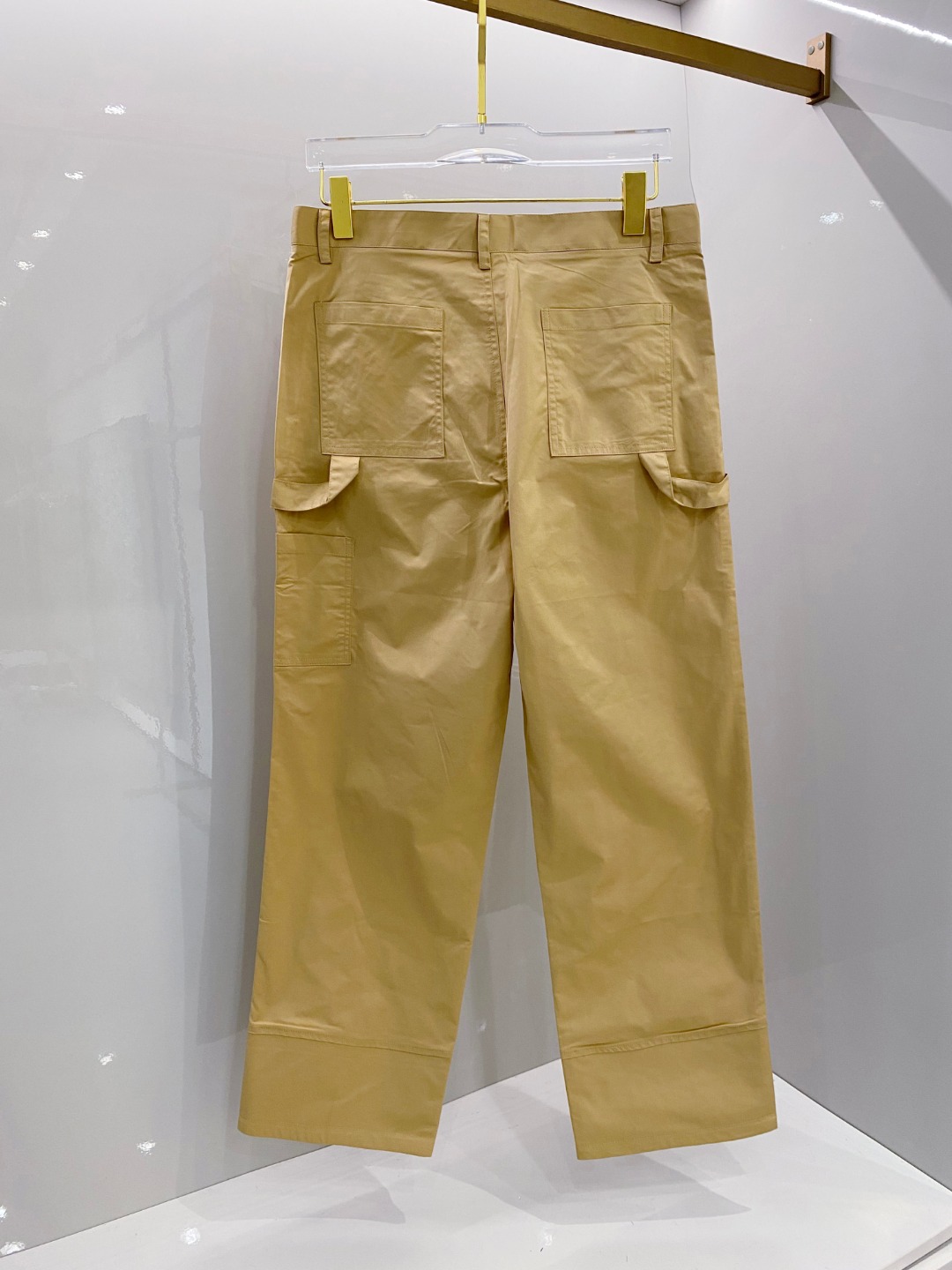  巴宝莉 2025男士精品休闲裤顶级面料休闲裤，最新款上身版型无敌正!绝对可以闭眼收的一款此款裤子非常百