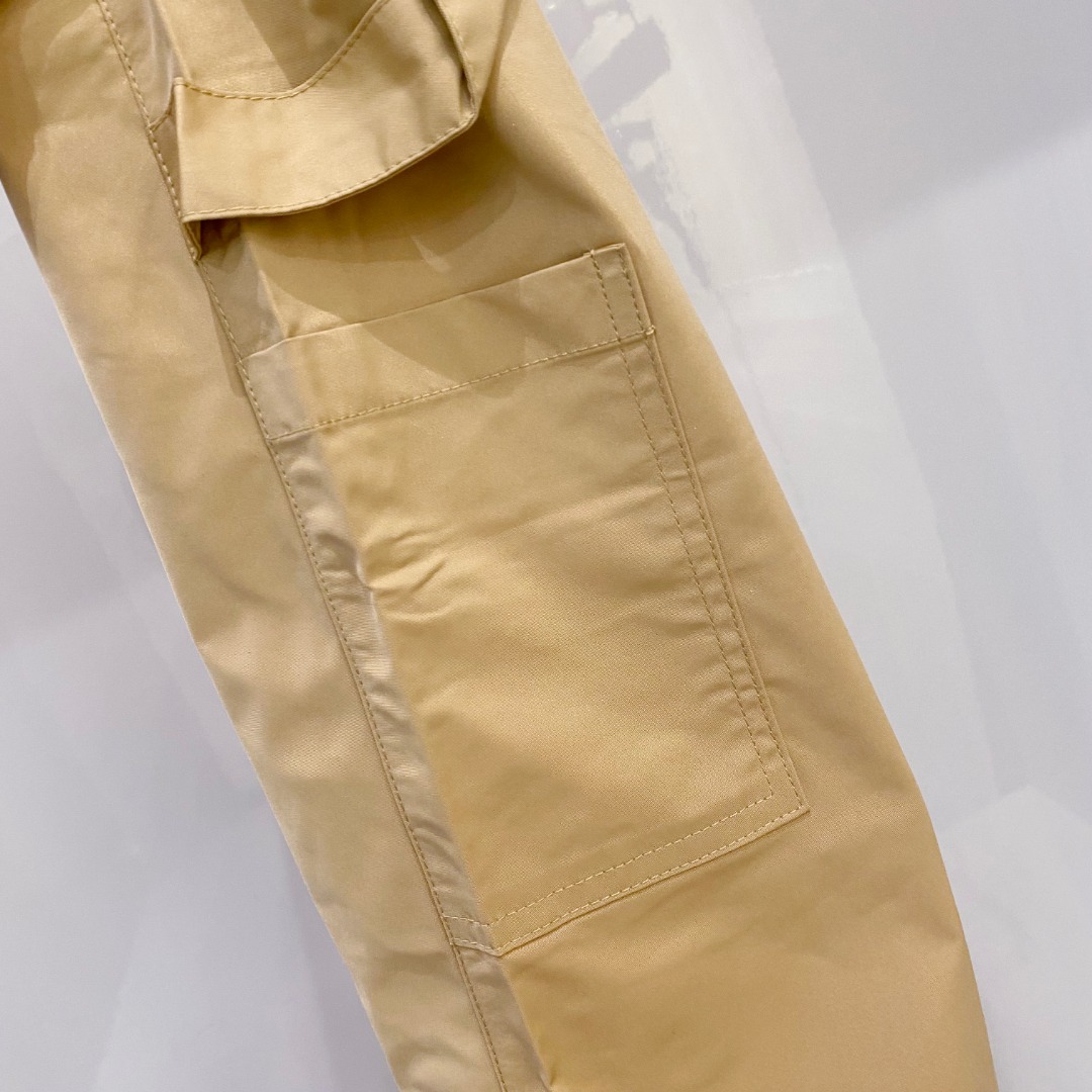  巴宝莉 2025男士精品休闲裤顶级面料休闲裤，最新款上身版型无敌正!绝对可以闭眼收的一款此款裤子非常百