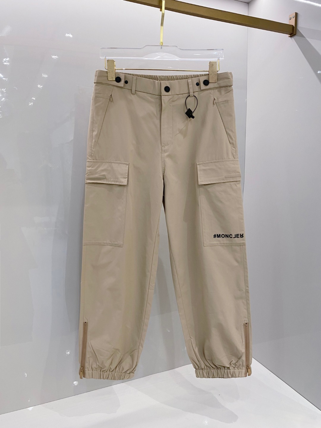 NO:521492,Mo 25 new casual pants classic letter pocket pants trendy and versatile size M-3XL, alexander wang19860909Mo 25新款休闲裤经典字母口袋长裤潮流百搭 码数M-3XL,,alexander wang,Men's clothing
