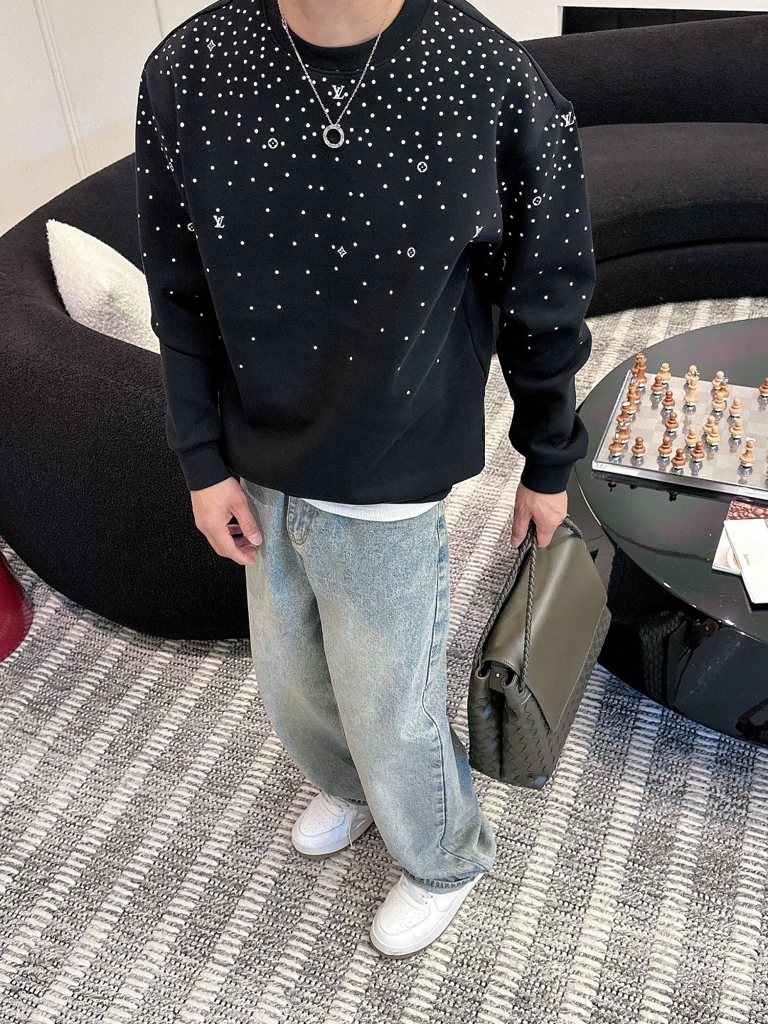 LV【新品】贸易渠道代工品 秋冬新品 🆕男士圆领太空棉卫衣 风十足缔造最为出色的奢感运动休闲体系,最为舒