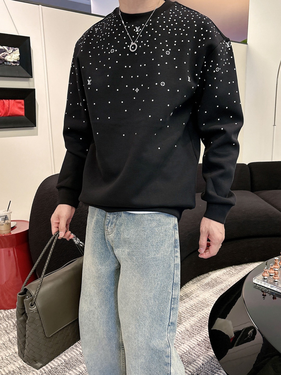 LV【新品】贸易渠道代工品 秋冬新品 🆕男士圆领太空棉卫衣 风十足缔造最为出色的奢感运动休闲体系,最为舒