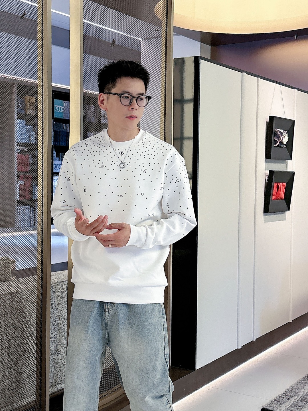 LV【新品】贸易渠道代工品 秋冬新品 🆕男士圆领太空棉卫衣 风十足缔造最为出色的奢感运动休闲体系,最为舒