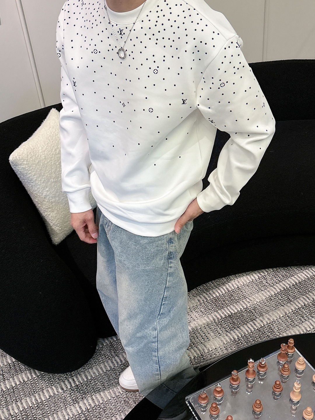 LV【新品】贸易渠道代工品 秋冬新品 🆕男士圆领太空棉卫衣 风十足缔造最为出色的奢感运动休闲体系,最为舒