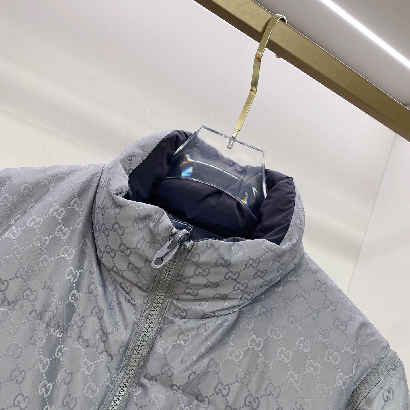 爆款羽绒服 双面穿袖子可拆卸 Gucci 古奇 2025新款羽绒服秀场新品，袖子可拆卸，一衣四穿。品相非