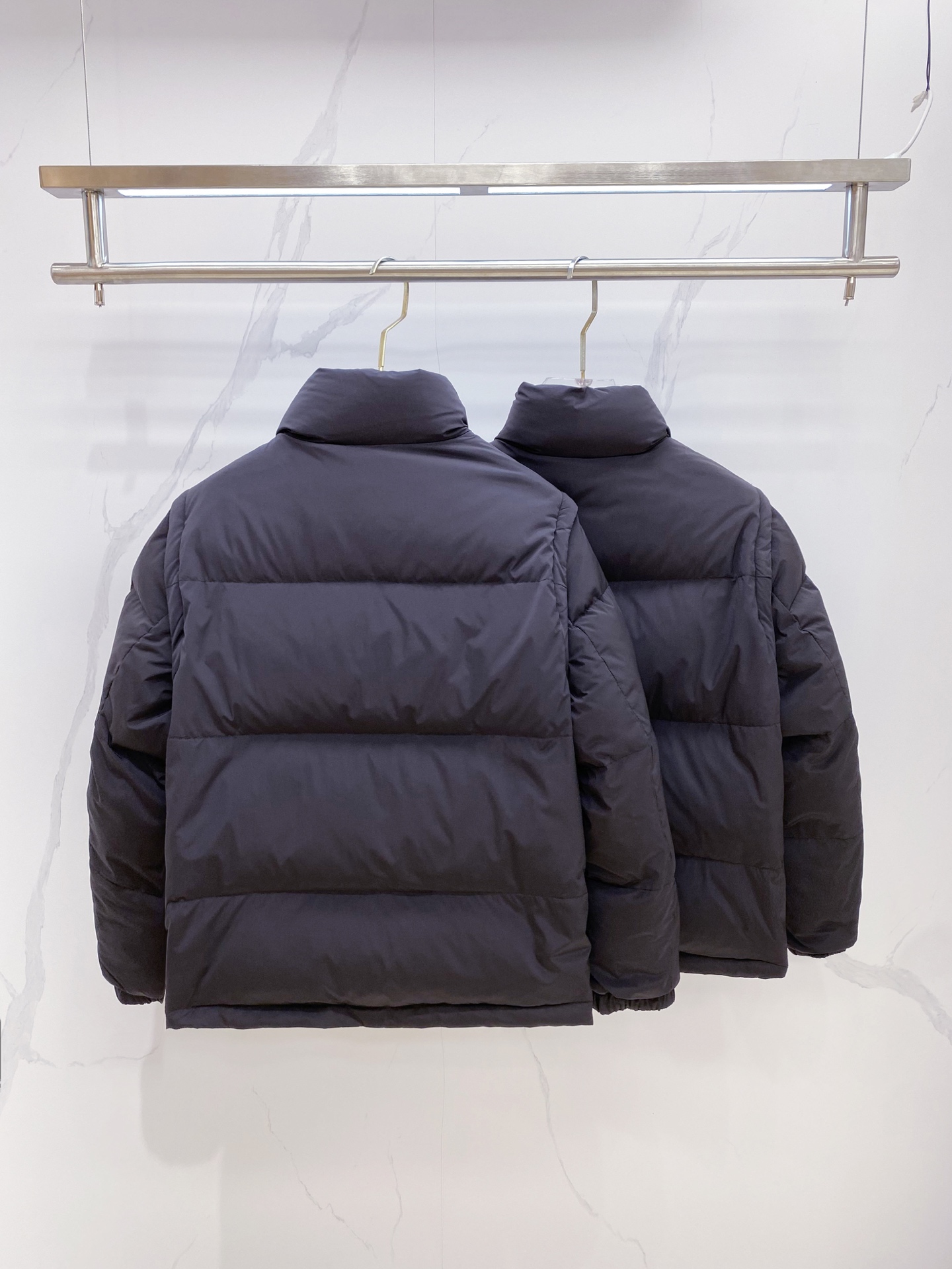 爆款羽绒服 双面穿袖子可拆卸 Gucci 古奇 2025新款羽绒服秀场新品，袖子可拆卸，一衣四穿。品相非