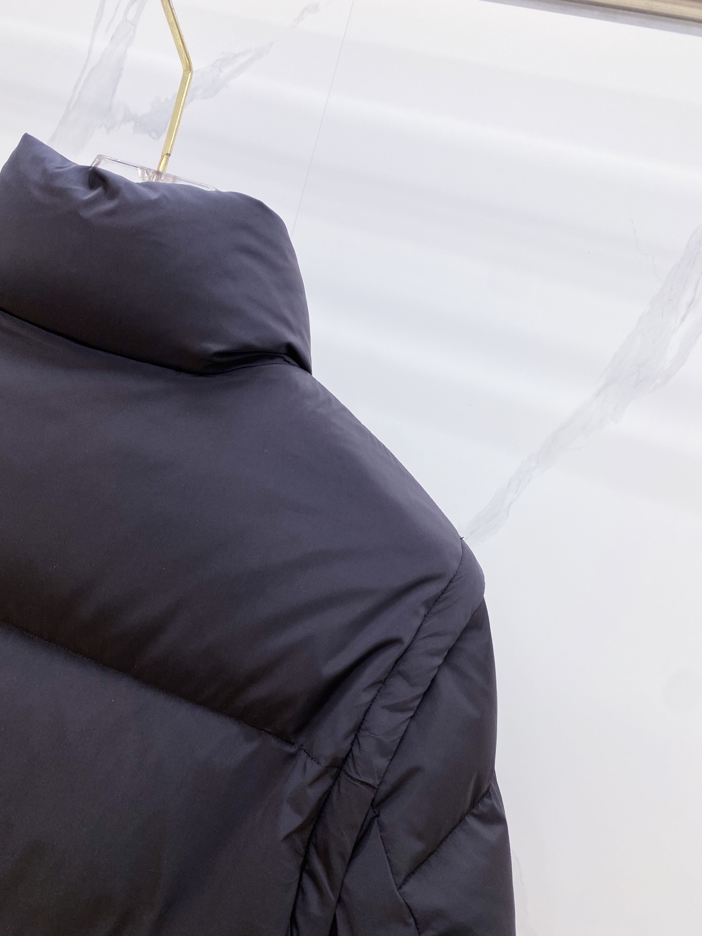 爆款羽绒服 双面穿袖子可拆卸 Gucci 古奇 2025新款羽绒服秀场新品，袖子可拆卸，一衣四穿。品相非