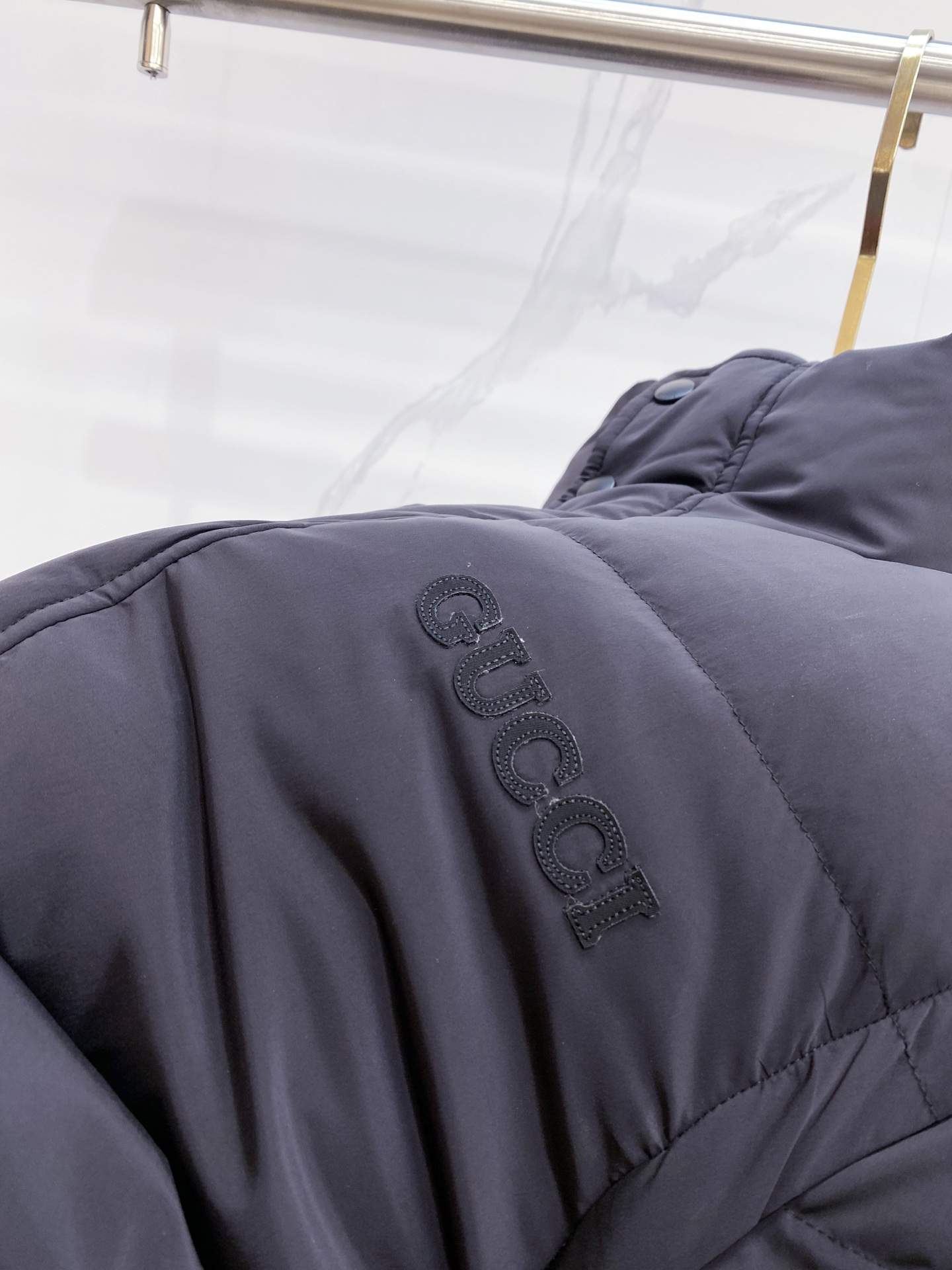 爆款羽绒服 双面穿袖子可拆卸 Gucci 古奇 2025新款羽绒服秀场新品，袖子可拆卸，一衣四穿。品相非