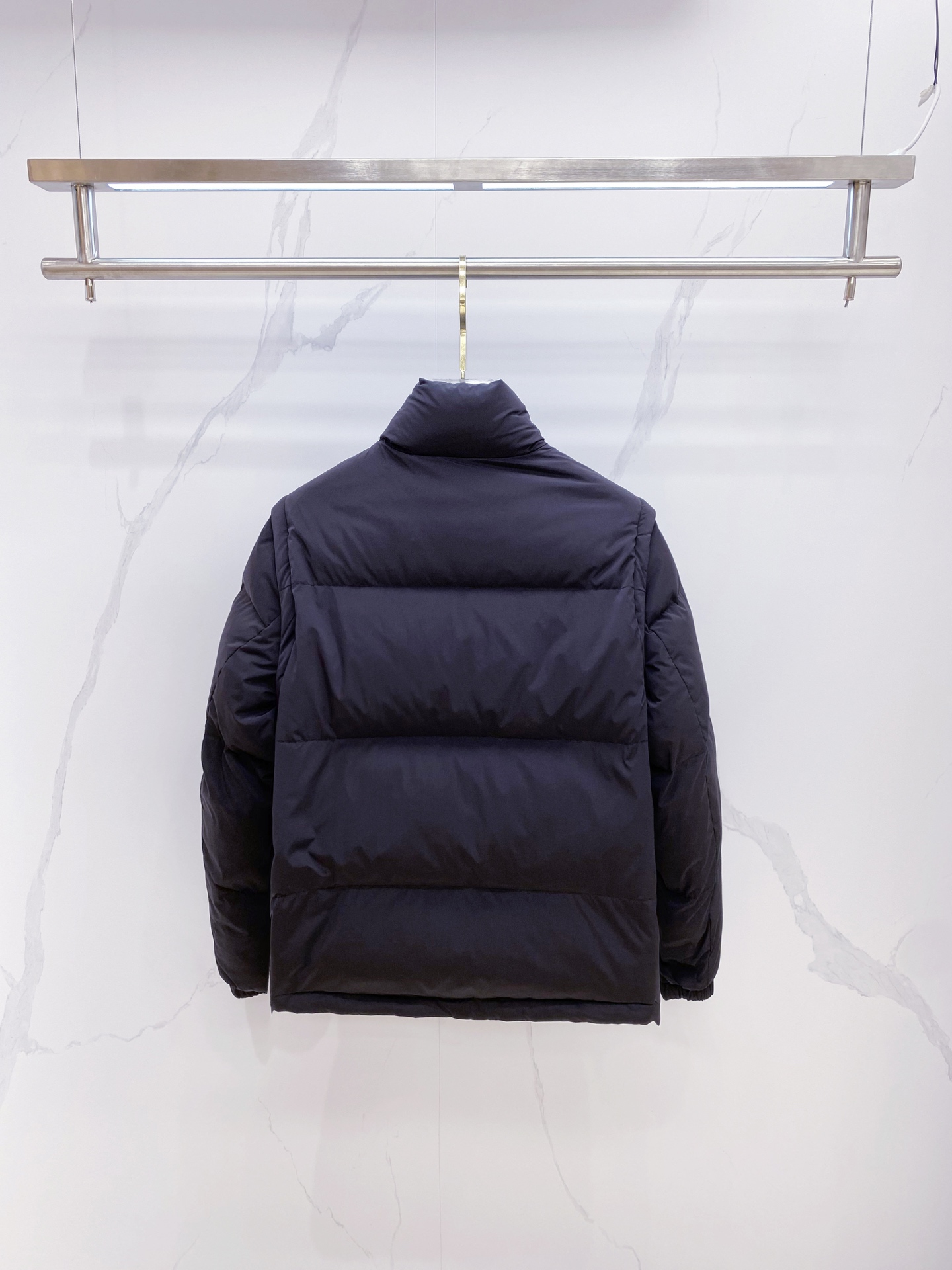 爆款羽绒服 双面穿袖子可拆卸 Gucci 古奇 2025新款羽绒服秀场新品，袖子可拆卸，一衣四穿。品相非