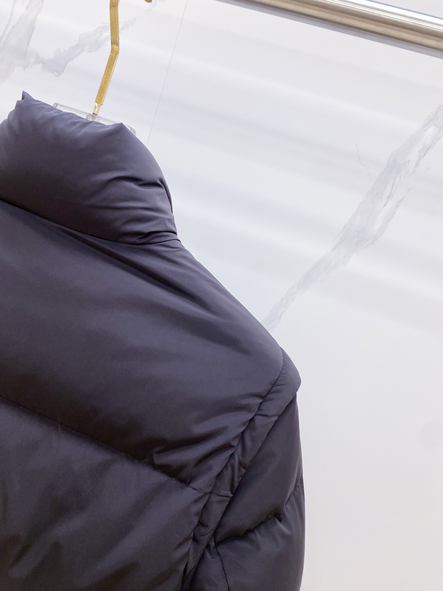 爆款羽绒服 双面穿袖子可拆卸 Gucci 古奇 2025新款羽绒服秀场新品，袖子可拆卸，一衣四穿。品相非