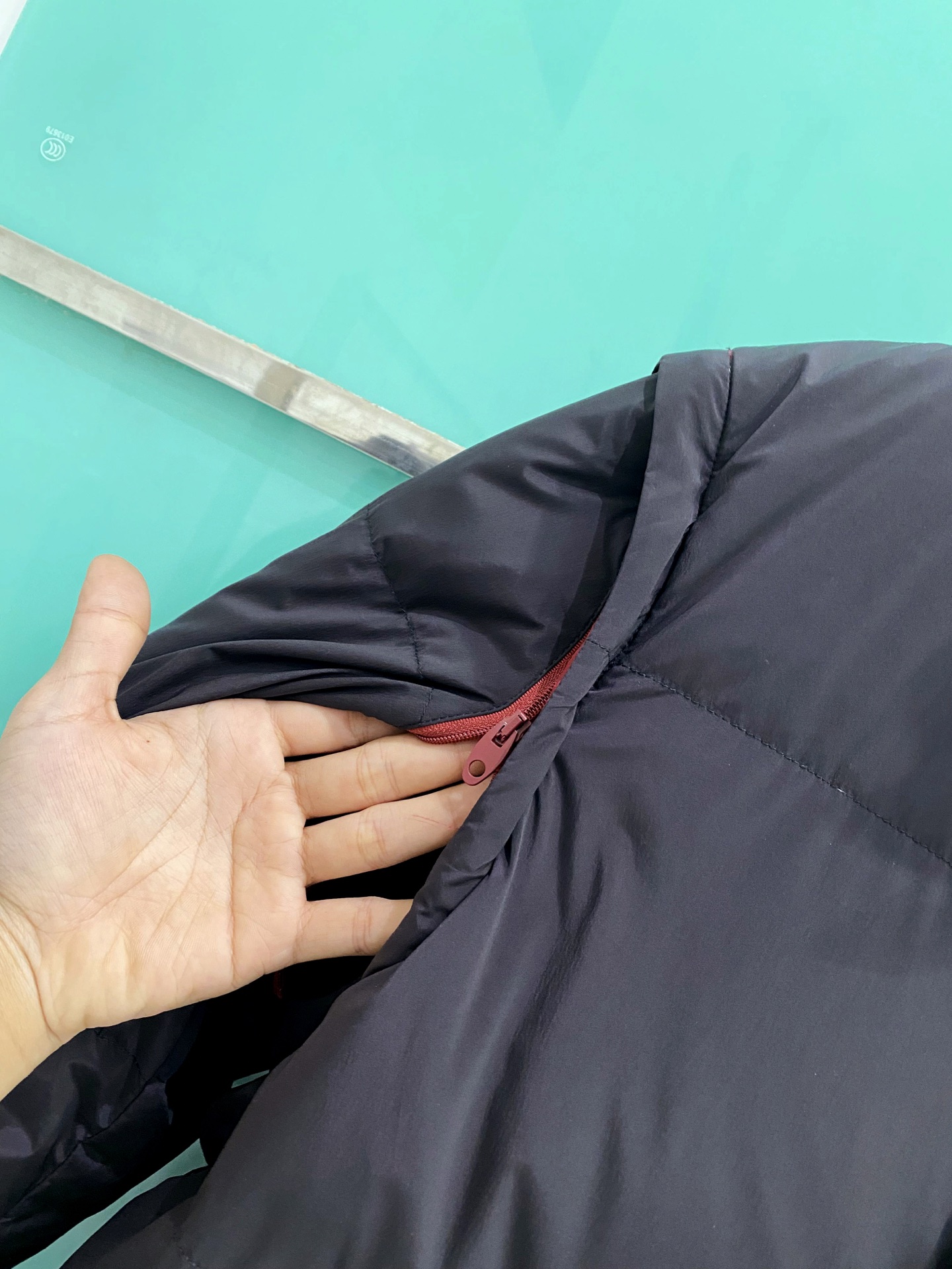 爆款羽绒服 双面穿袖子可拆卸 Gucci 古奇 2025新款羽绒服秀场新品，袖子可拆卸，一衣四穿。品相非