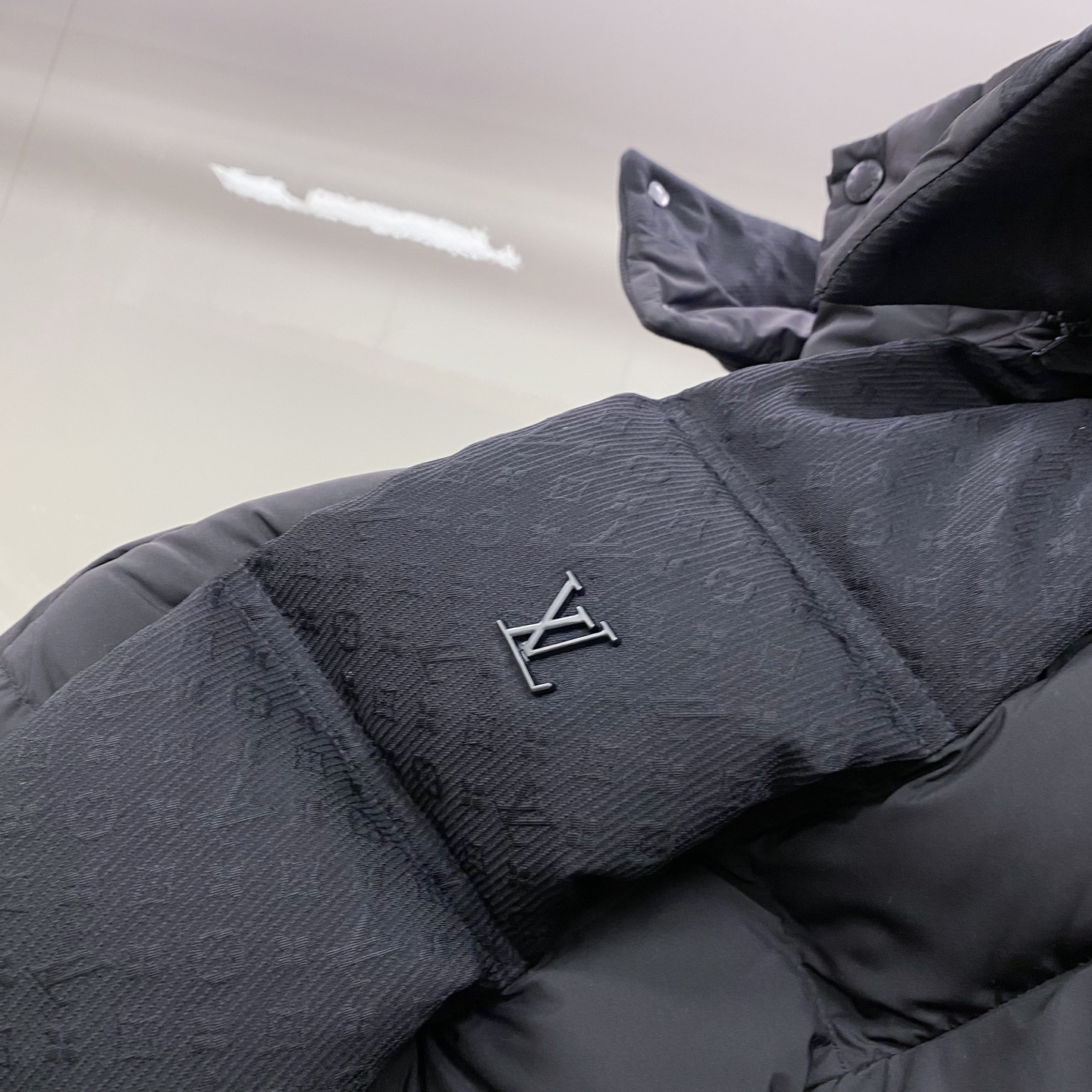 特级羽绒⬆️Louis Vuitton Lv3033 硅胶字母肩章,阶梯拼接MONOGRAM老花立体浮雕