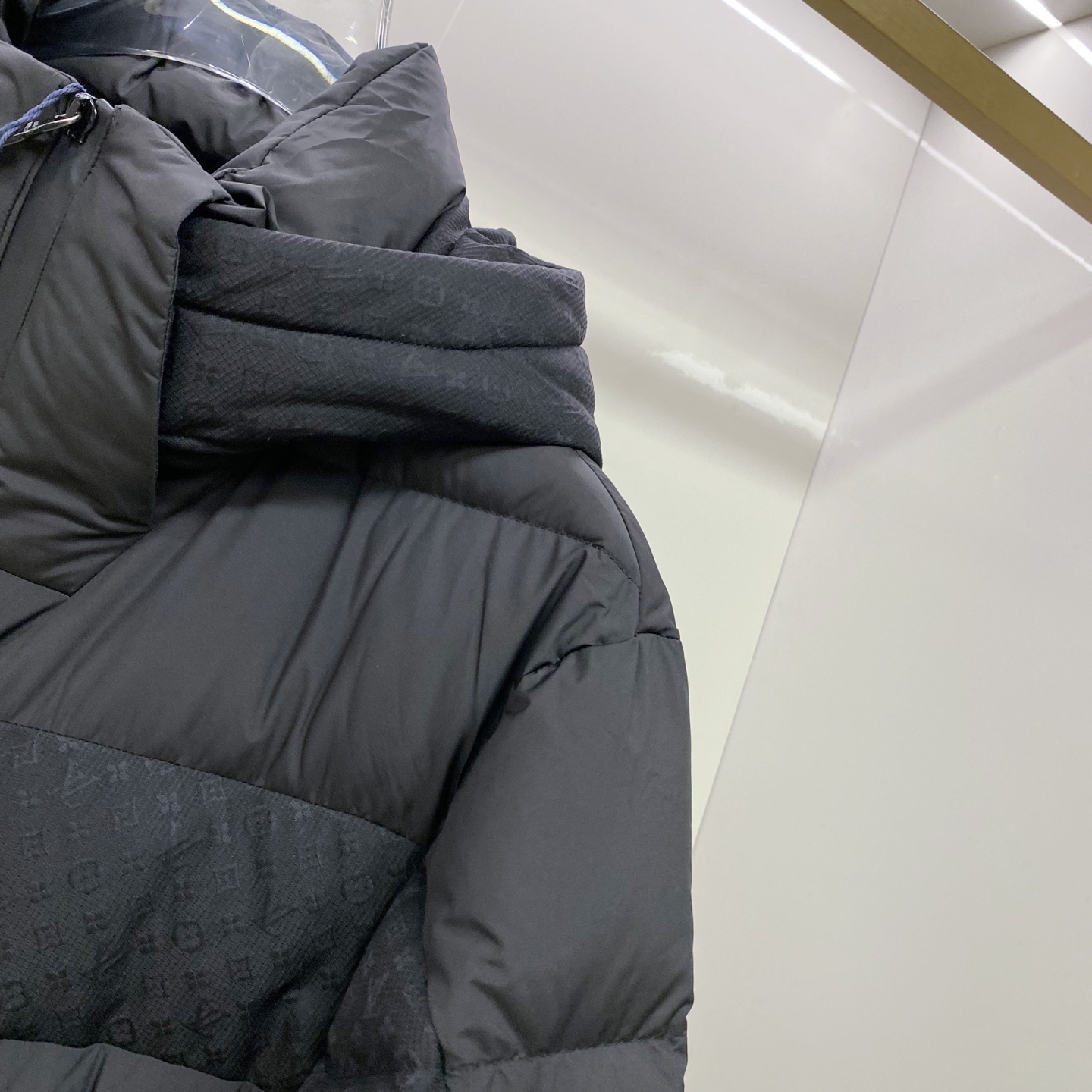 LV爆款🔥🔥🔥独家爆款2025秋冬新款🆕羽绒服 原版1:1订制五金配件全进口原版定制 欢迎专柜对比 绝对