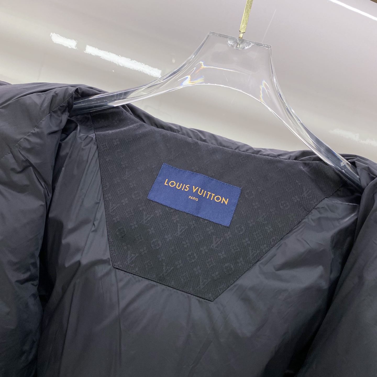 LV爆款🔥🔥🔥独家爆款2025秋冬新款🆕羽绒服 原版1:1订制五金配件全进口原版定制 欢迎专柜对比 绝对