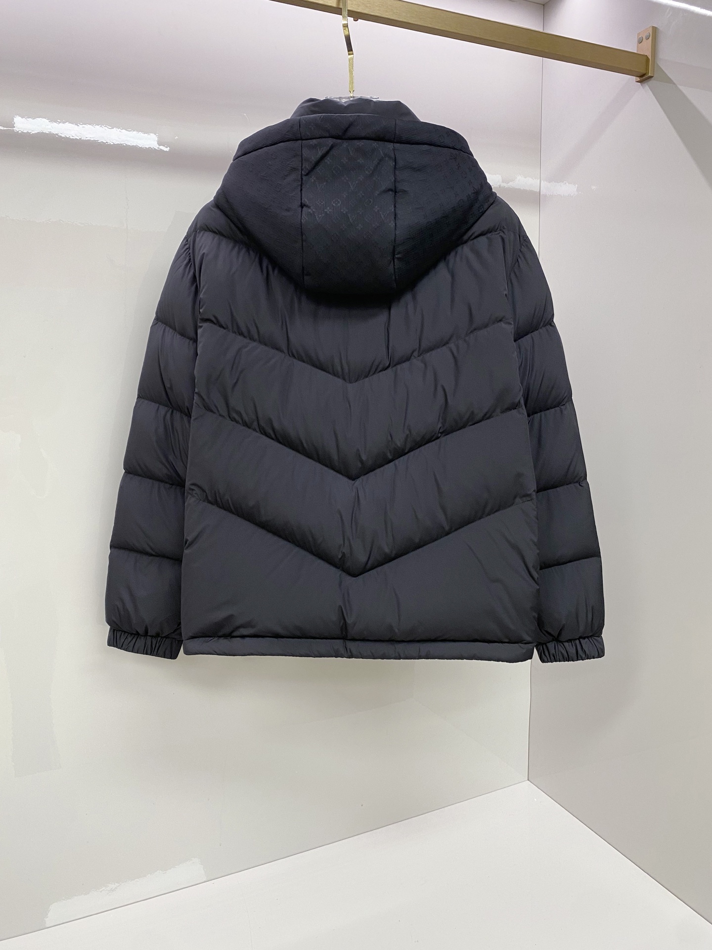 LV爆款🔥🔥🔥独家爆款2025秋冬新款🆕羽绒服 原版1:1订制五金配件全进口原版定制 欢迎专柜对比 绝对