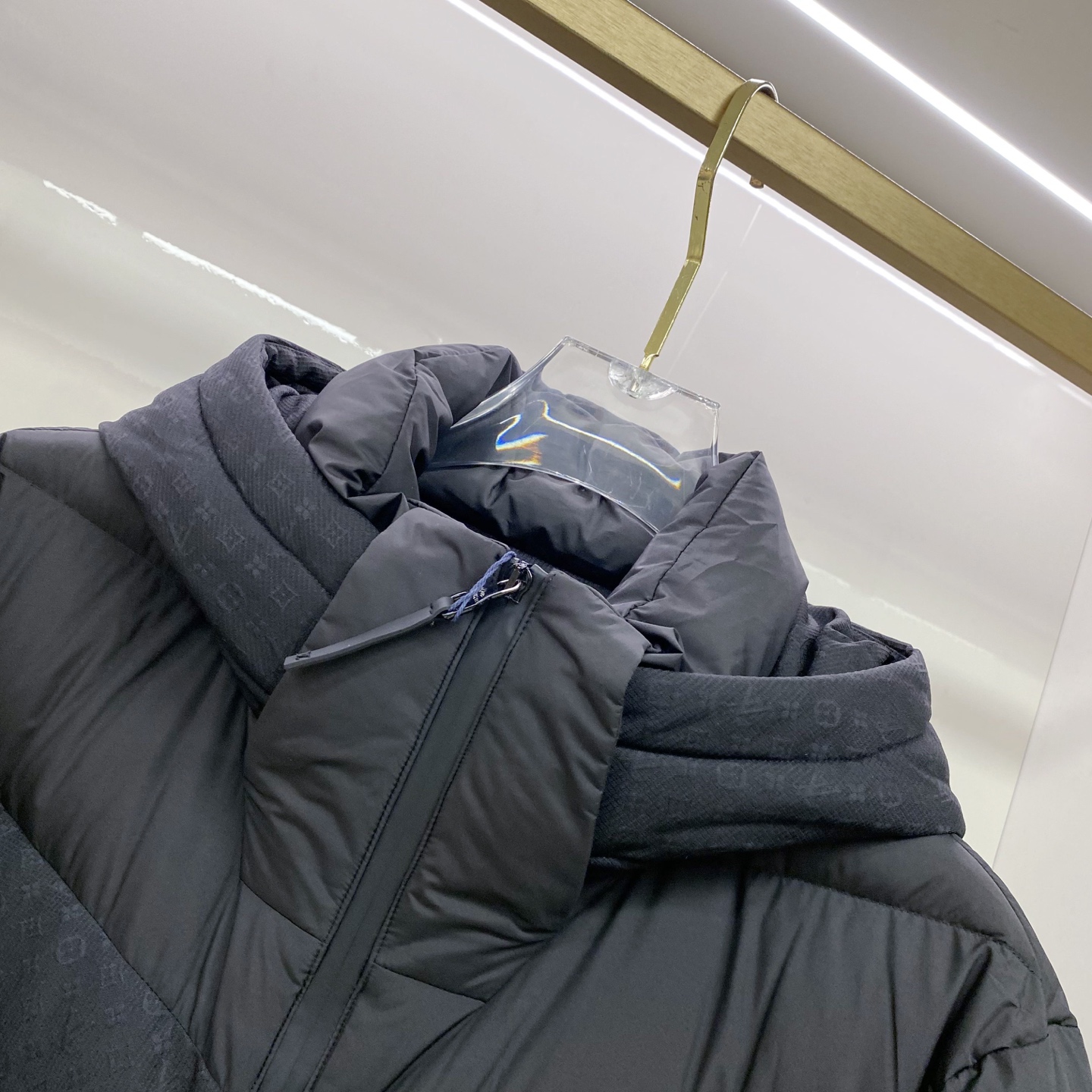 LV爆款🔥🔥🔥独家爆款2025秋冬新款🆕羽绒服 原版1:1订制五金配件全进口原版定制 欢迎专柜对比 绝对