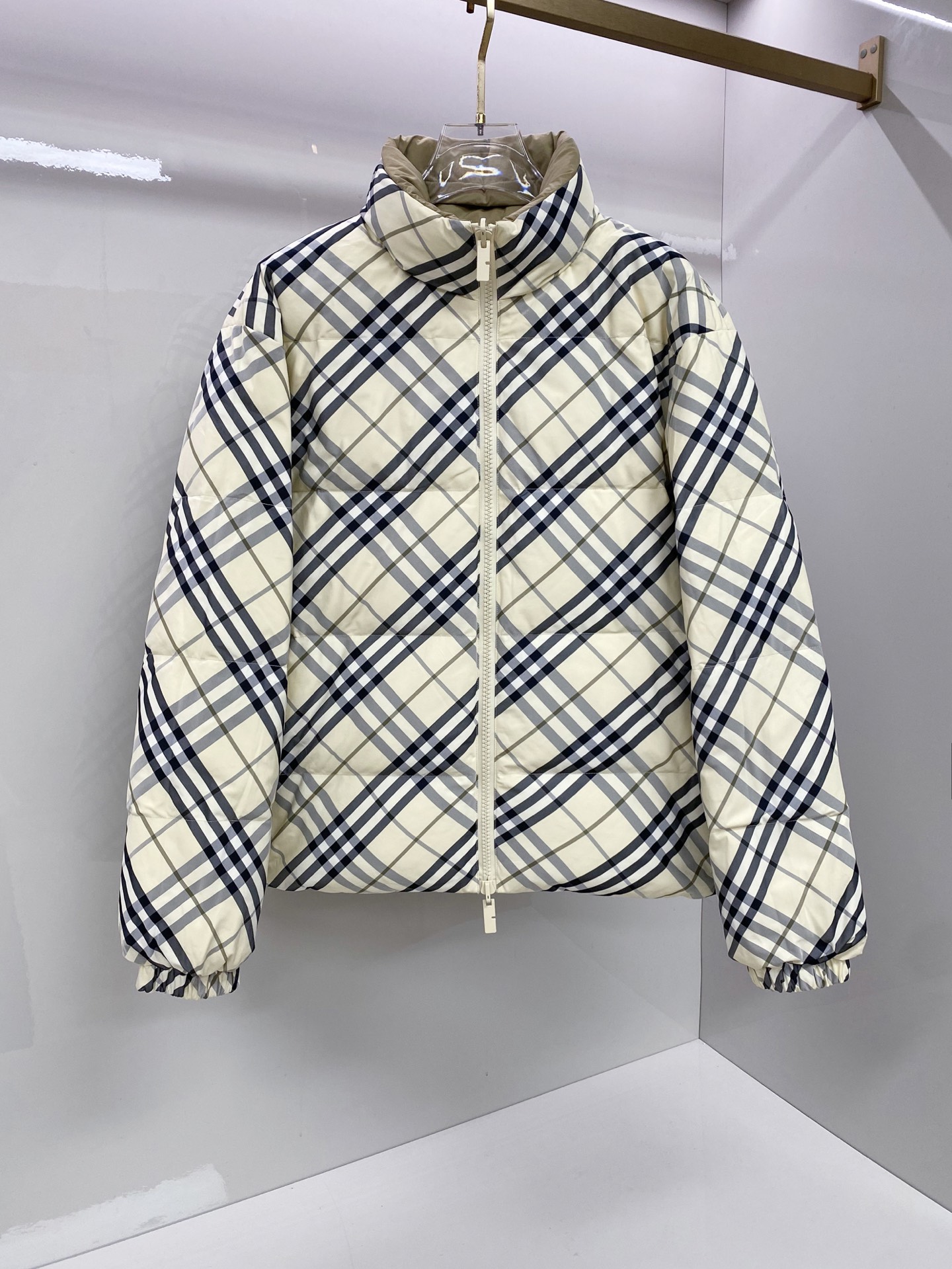 Burberry 巴宝莉 25SS ⚠️⚠️BUR独家最新双面立领羽绒服外套 贵族高级别要求订单 高标准