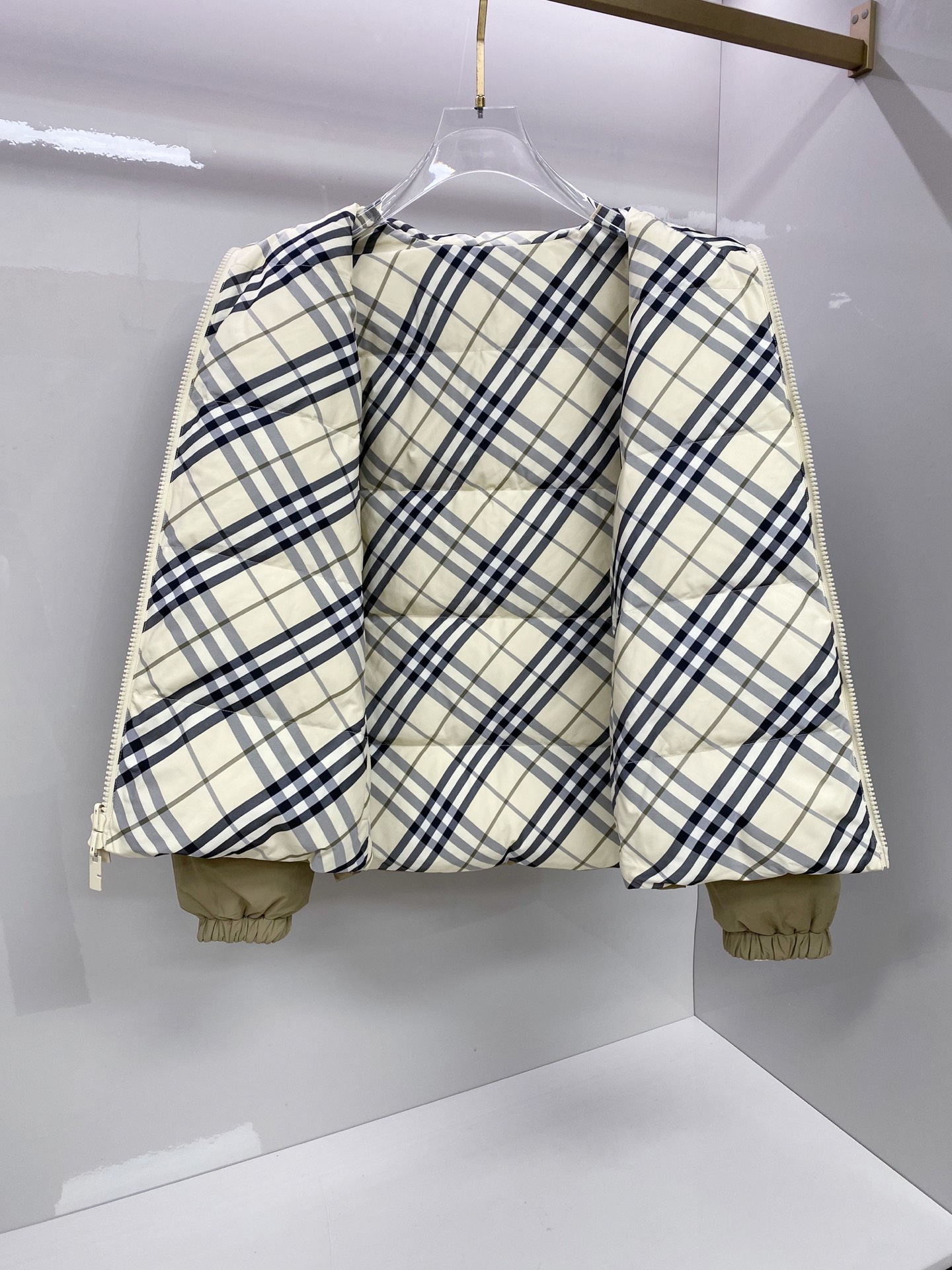 Burberry 巴宝莉 25SS ⚠️⚠️BUR独家最新双面立领羽绒服外套 贵族高级别要求订单 高标准