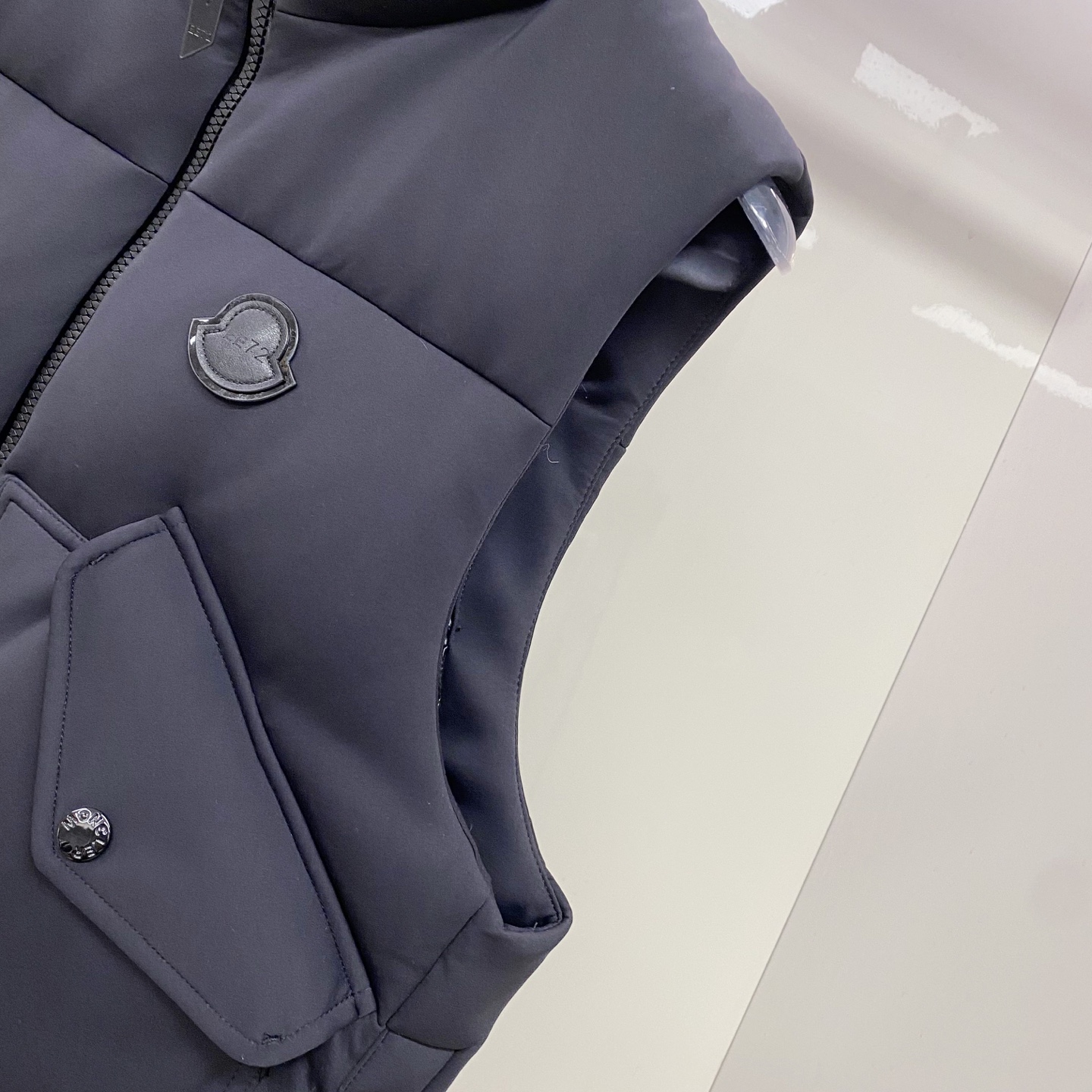 特级羽绒⬆️蒙口羽绒服Moncler x EE72 by Edward Enninful Otis羽绒背