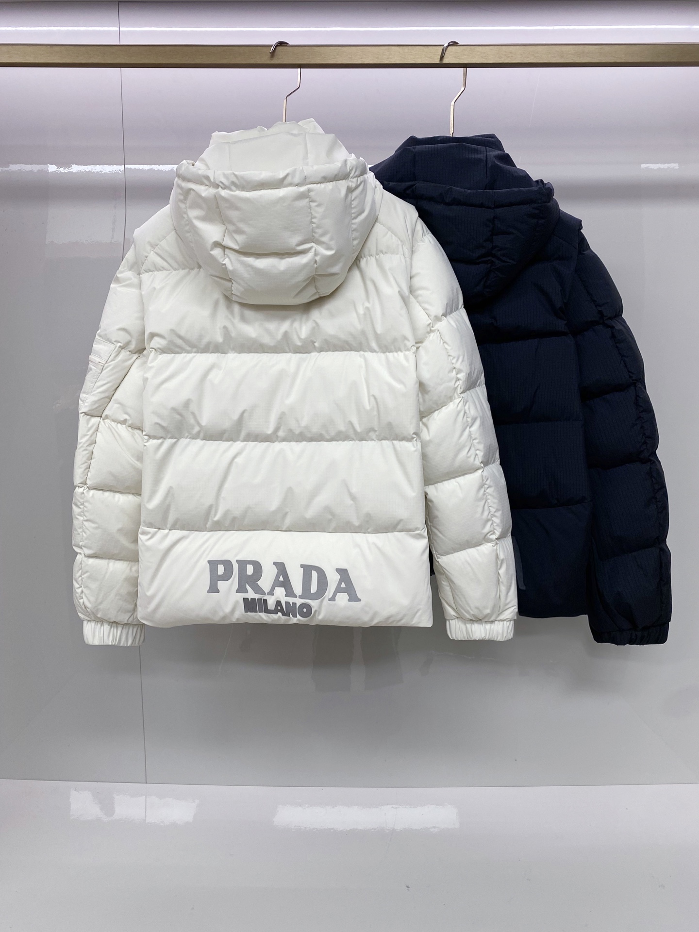 普拉达 羽绒服🆕*2025秋冬羽绒新品｜PRA可拆卸衣袖，一衣两穿，重塑冬日型格精选9010高品质大朵白
