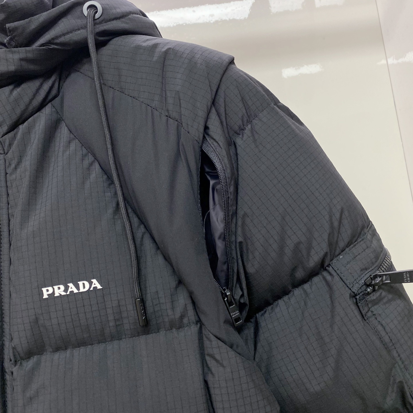 普拉达 羽绒服🆕*2025秋冬羽绒新品｜PRA可拆卸衣袖，一衣两穿，重塑冬日型格精选9010高品质大朵白