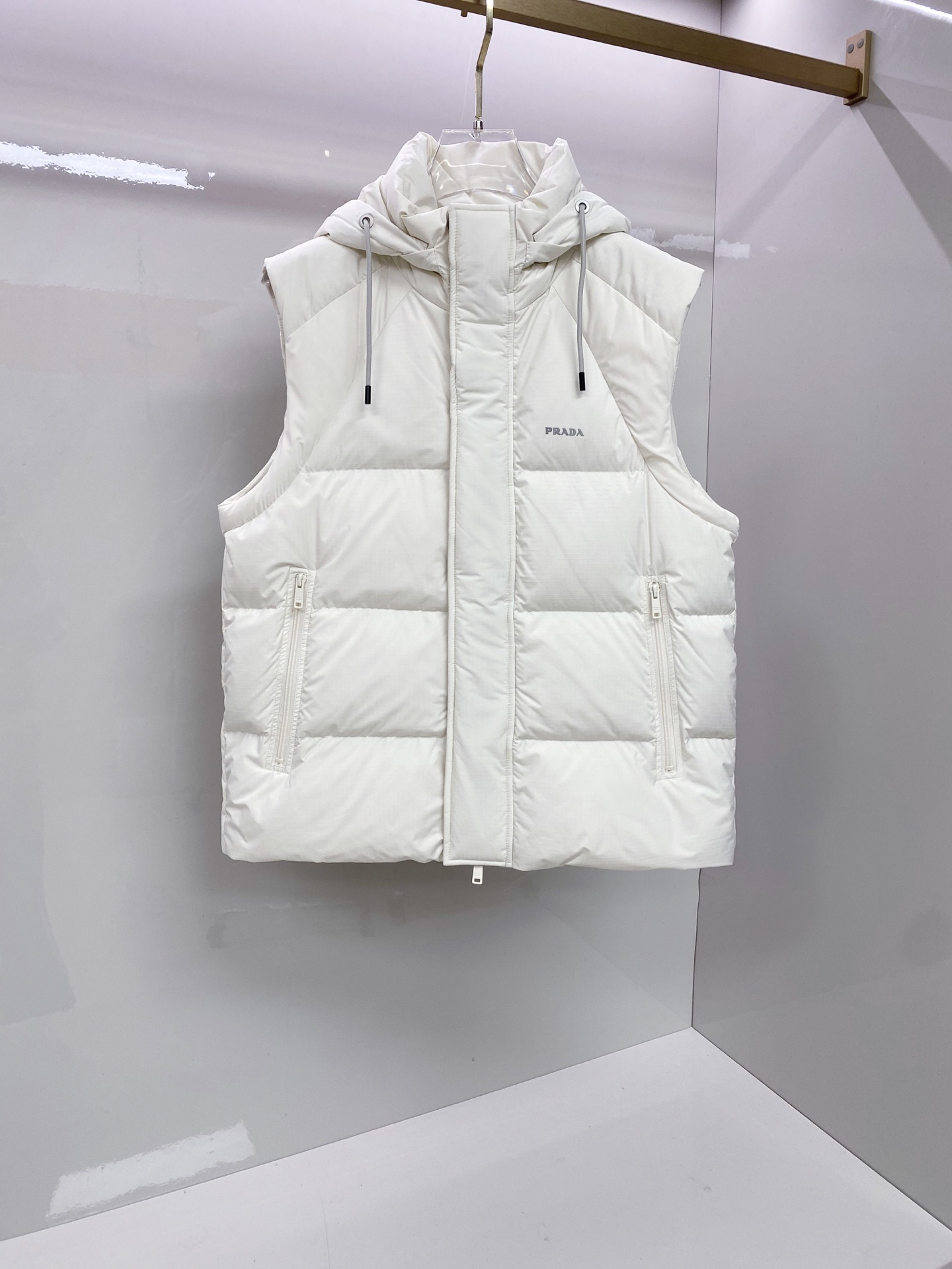 普拉达 羽绒服🆕*2025秋冬羽绒新品｜PRA可拆卸衣袖，一衣两穿，重塑冬日型格精选9010高品质大朵白