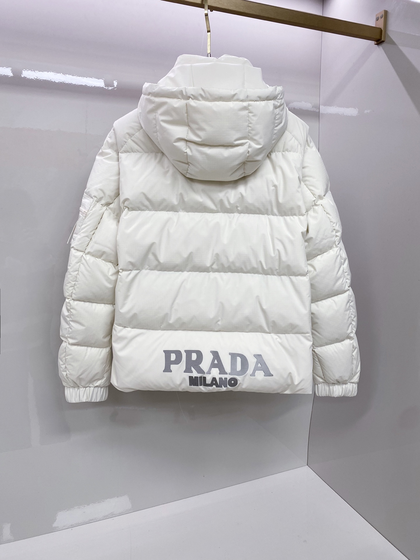 普拉达 羽绒服🆕*2025秋冬羽绒新品｜PRA可拆卸衣袖，一衣两穿，重塑冬日型格精选9010高品质大朵白