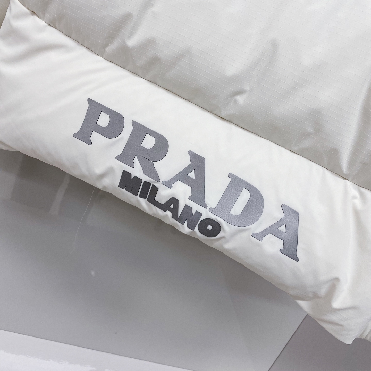 普拉达 羽绒服🆕*2025秋冬羽绒新品｜PRA可拆卸衣袖，一衣两穿，重塑冬日型格精选9010高品质大朵白