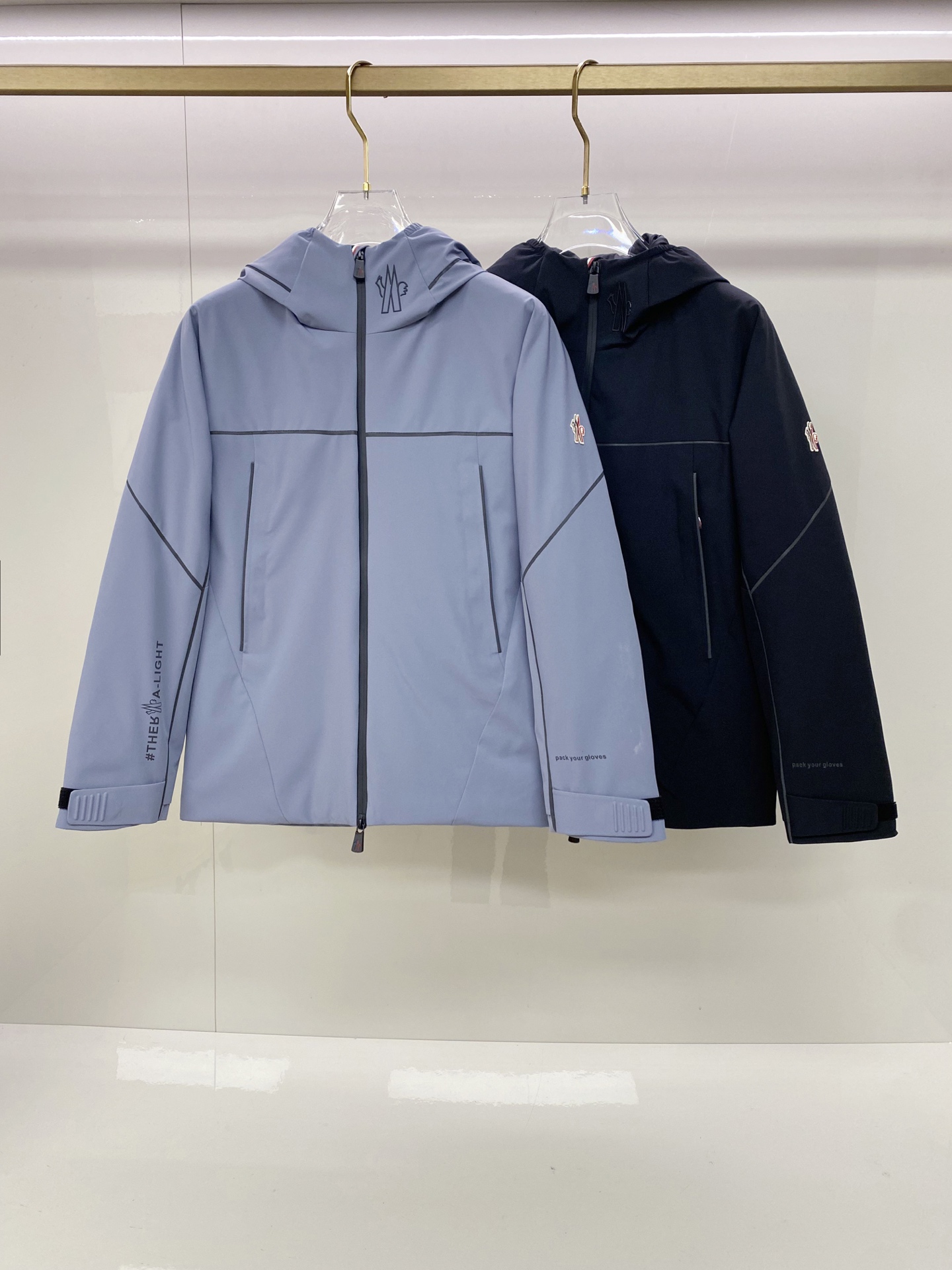 Moncler 羽绒服2025最新款时尚设计师款羽绒外套.处处细节显工艺足够的高级 结构性剪裁的设计改变