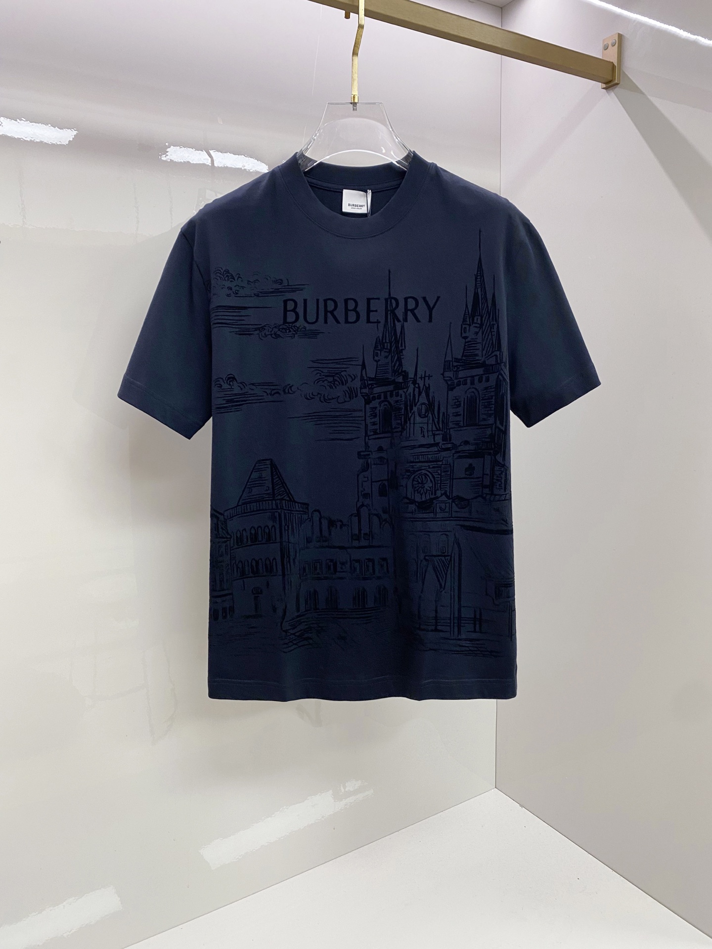 Burberry 巴宝莉 2026ss 春夏新款首发专柜最新款短袖圆领T恤 高端订制 设计前卫时尚！品牌