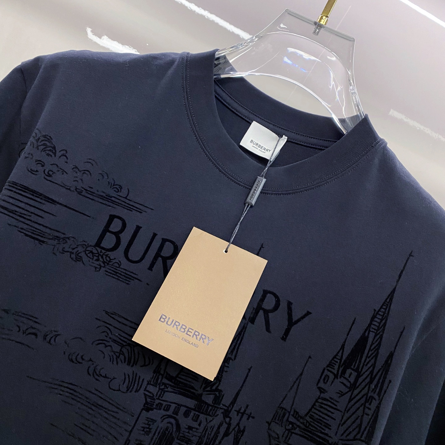 Burberry 巴宝莉 2026ss 春夏新款首发专柜最新款短袖圆领T恤 高端订制 设计前卫时尚！品牌