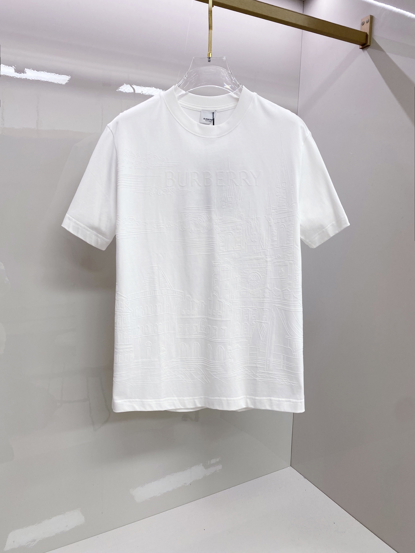 Burberry 巴宝莉 2026ss 春夏新款首发专柜最新款短袖圆领T恤 高端订制 设计前卫时尚！品牌