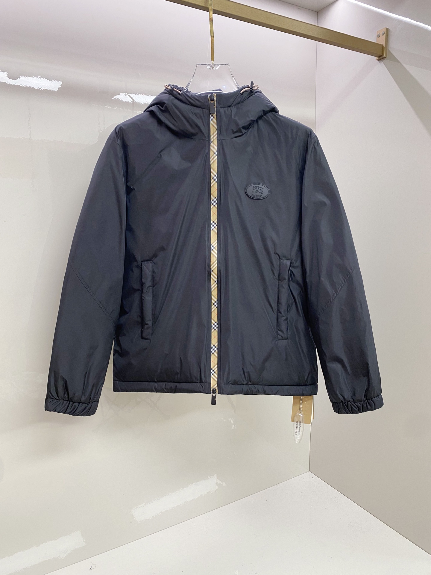 NO:712191,Support Burberry exchange after the new year # Top version of light down jacket Gaga ceiling top SIZEM-3XL,,burberry,burberry,down jacket,19860909支持年后退换巴宝莉 Burberry# 顶级版本 轻薄羽绒服 嘎嘎 天花板的顶 SIZEM-3XL,,burberry,burberry,down jacket,,Men's clothing