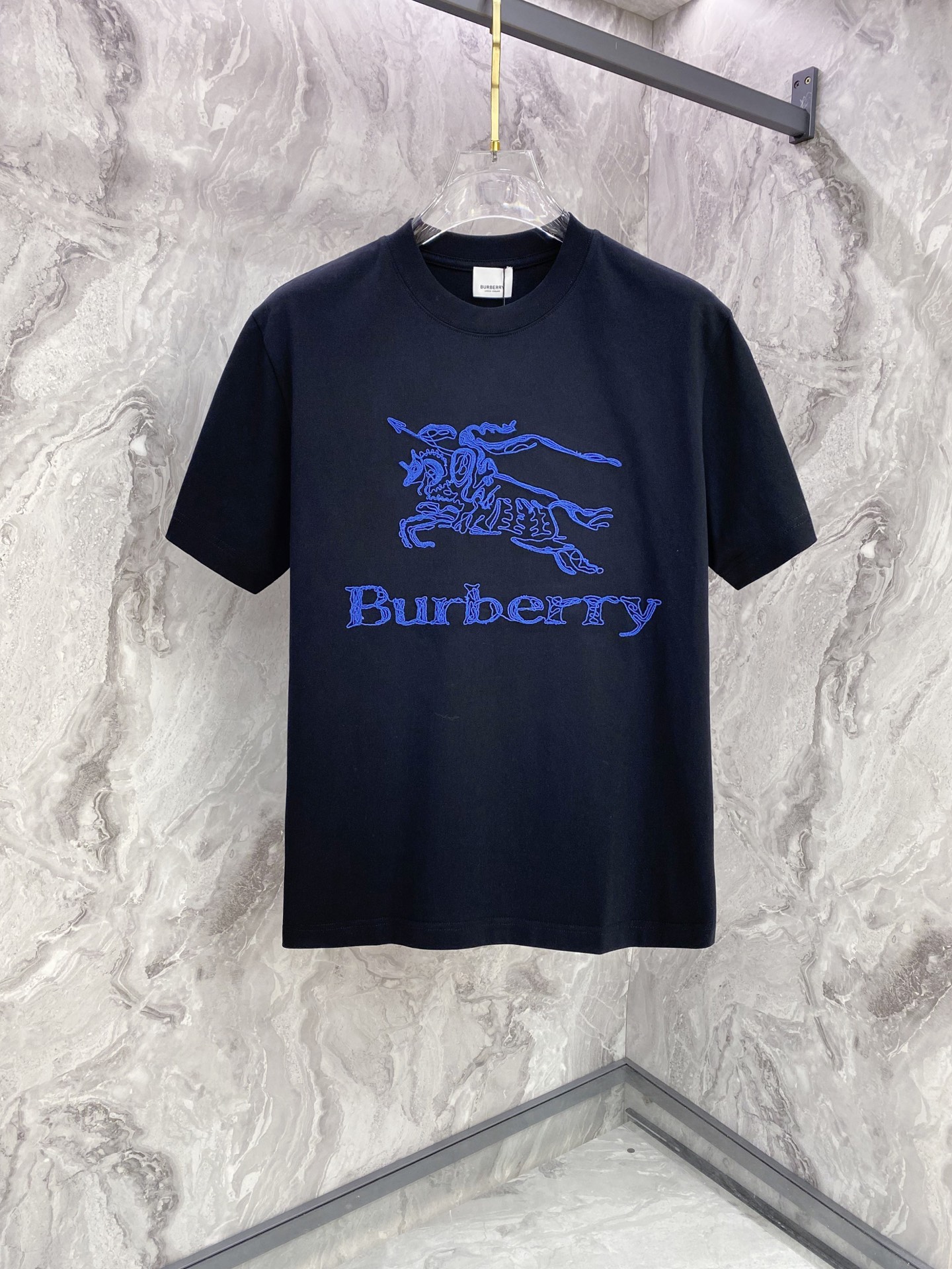 Burberry 巴宝莉 2026ss 春夏新款首发专柜最新款短袖圆领T恤 高端订制 设计前卫时尚！品牌