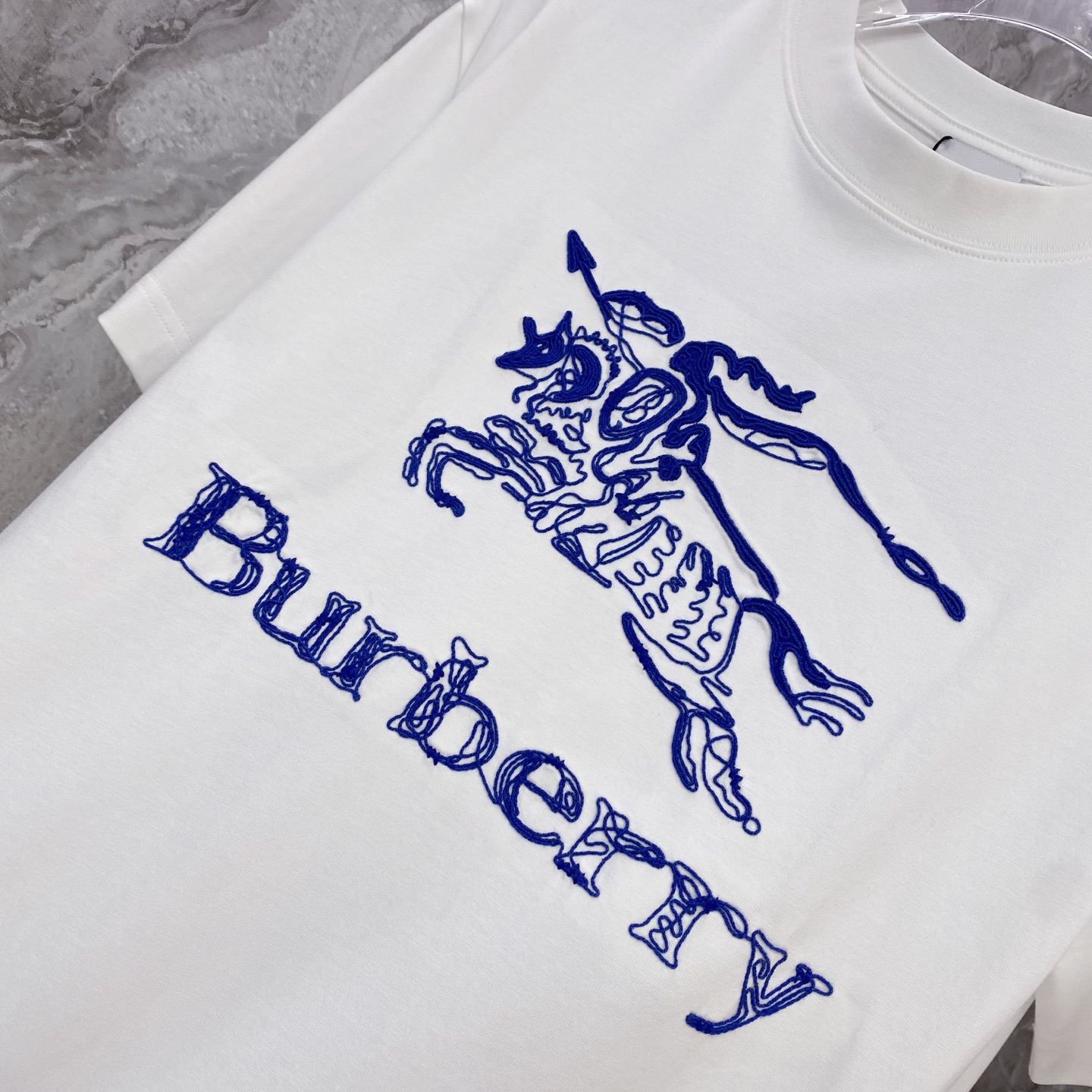Burberry 巴宝莉 2026ss 春夏新款首发专柜最新款短袖圆领T恤 高端订制 设计前卫时尚！品牌