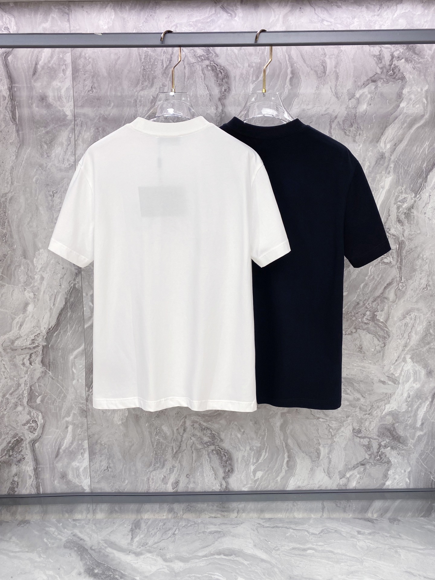 Prada 普拉达 2026ss 春夏新款首发专柜最新款短袖圆领T恤 高端订制 设计前卫时尚！品牌log