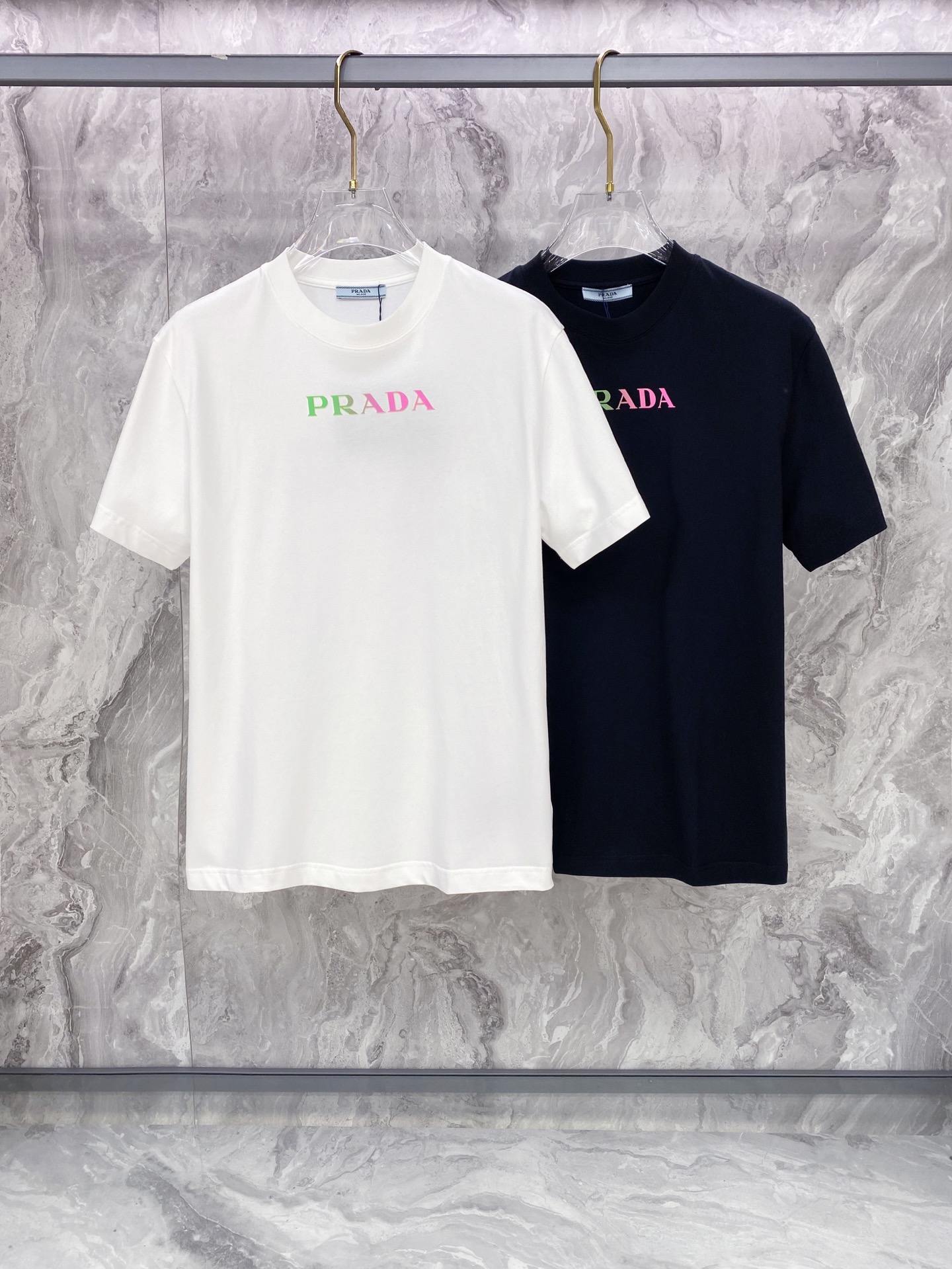 Prada 普拉达 2026ss 春夏新款首发专柜最新款短袖圆领T恤 高端订制 设计前卫时尚！品牌log