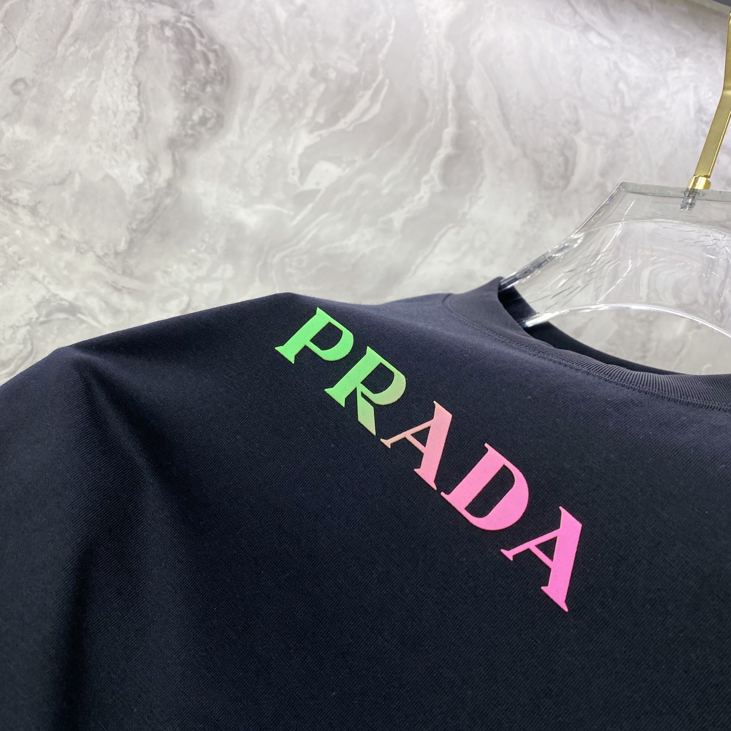 Prada 普拉达 2026ss 春夏新款首发专柜最新款短袖圆领T恤 高端订制 设计前卫时尚！品牌log