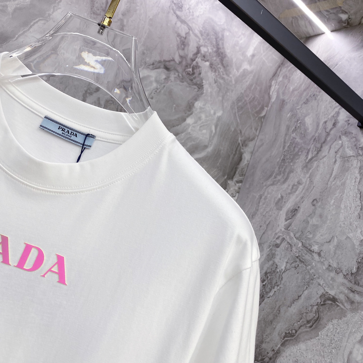 Prada 普拉达 2026ss 春夏新款首发专柜最新款短袖圆领T恤 高端订制 设计前卫时尚！品牌log